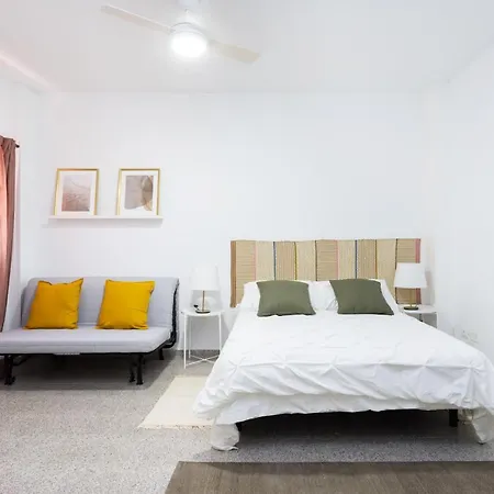 Guest house Eden B01 Surfy Stylish Bed&coffee
